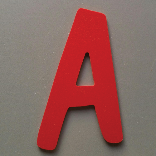 Lettre A en PVC rouge